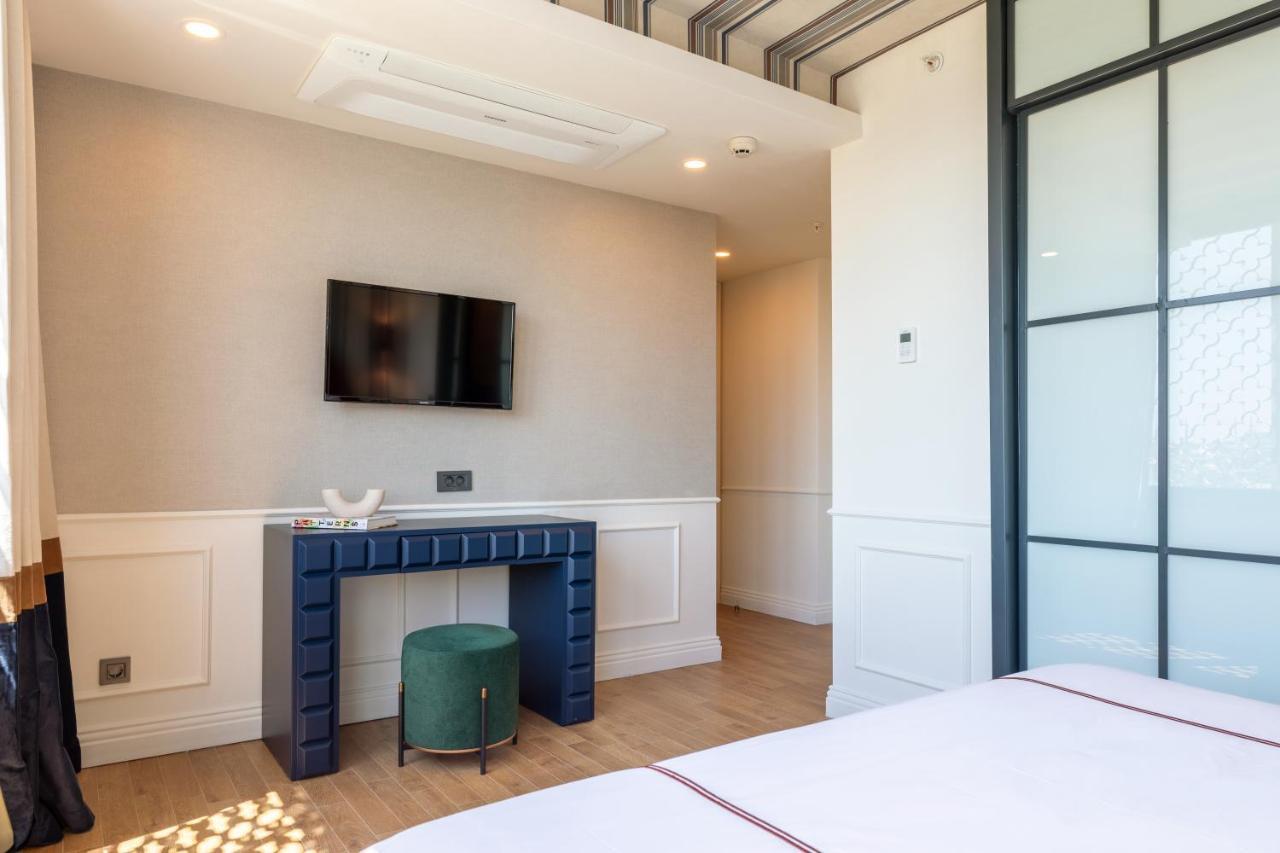 Khai Hotel Karakoey Istanbul Bagian luar foto
