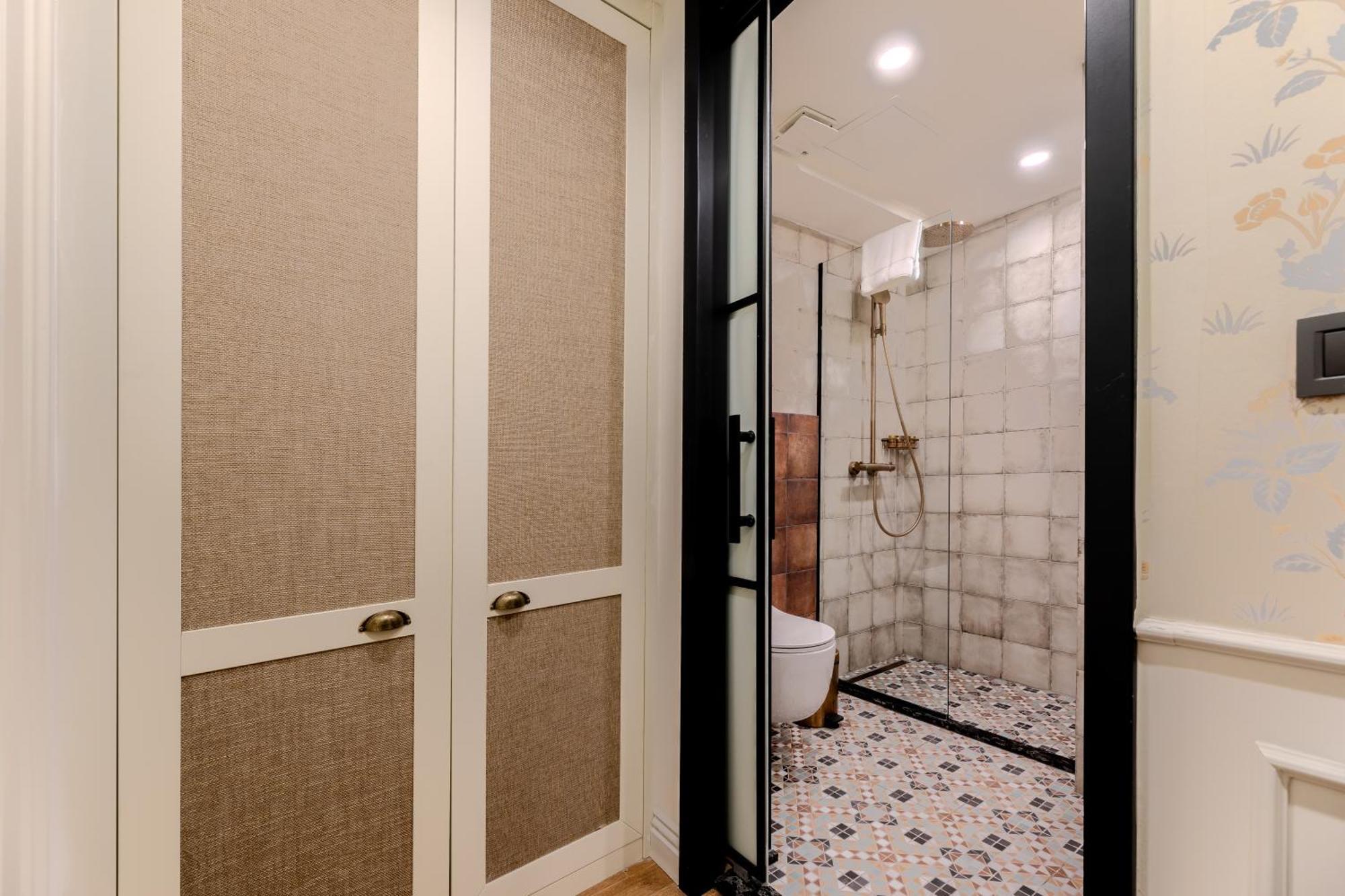 Khai Hotel Karakoey Istanbul Bagian luar foto
