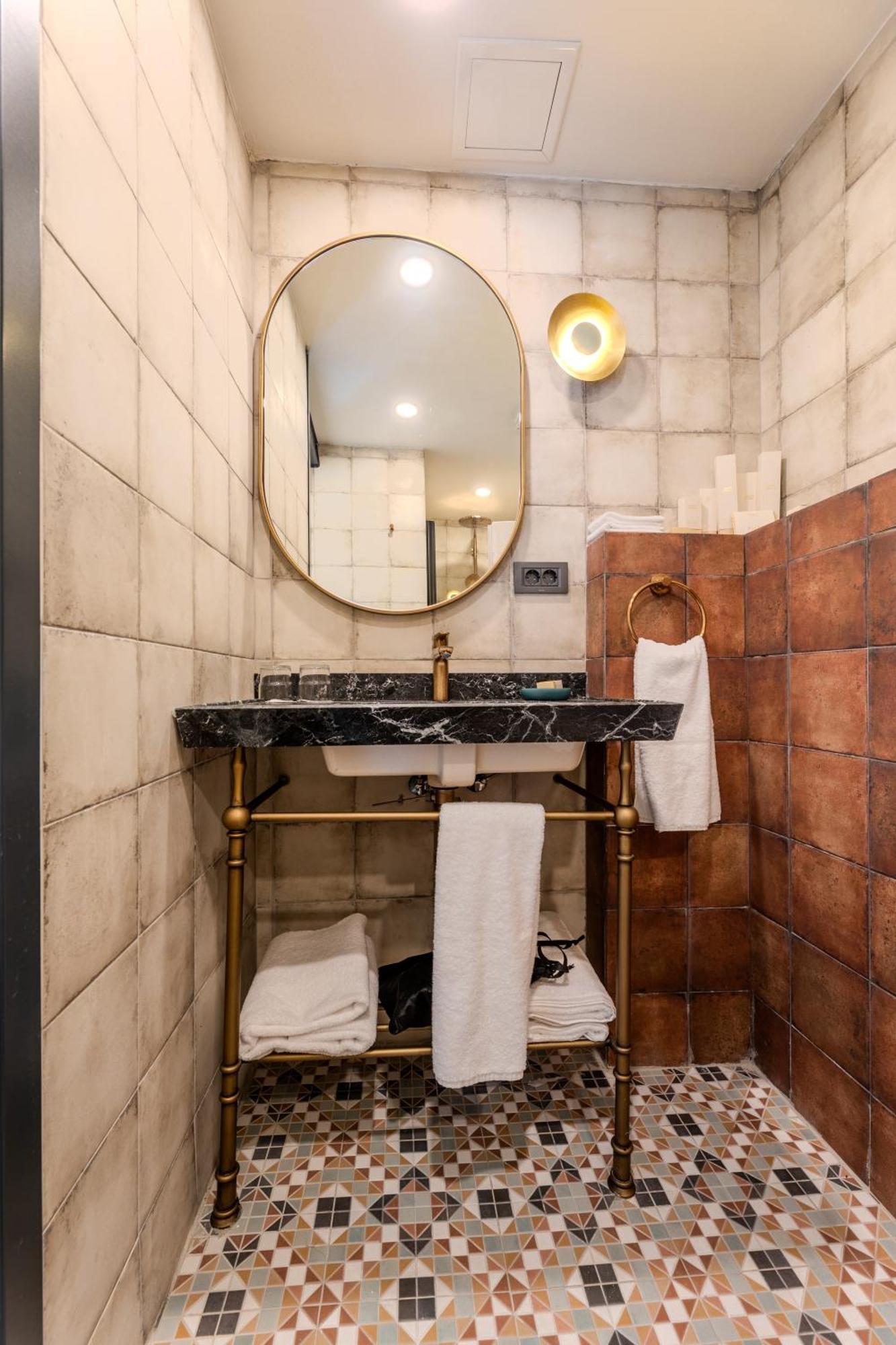 Khai Hotel Karakoey Istanbul Bagian luar foto