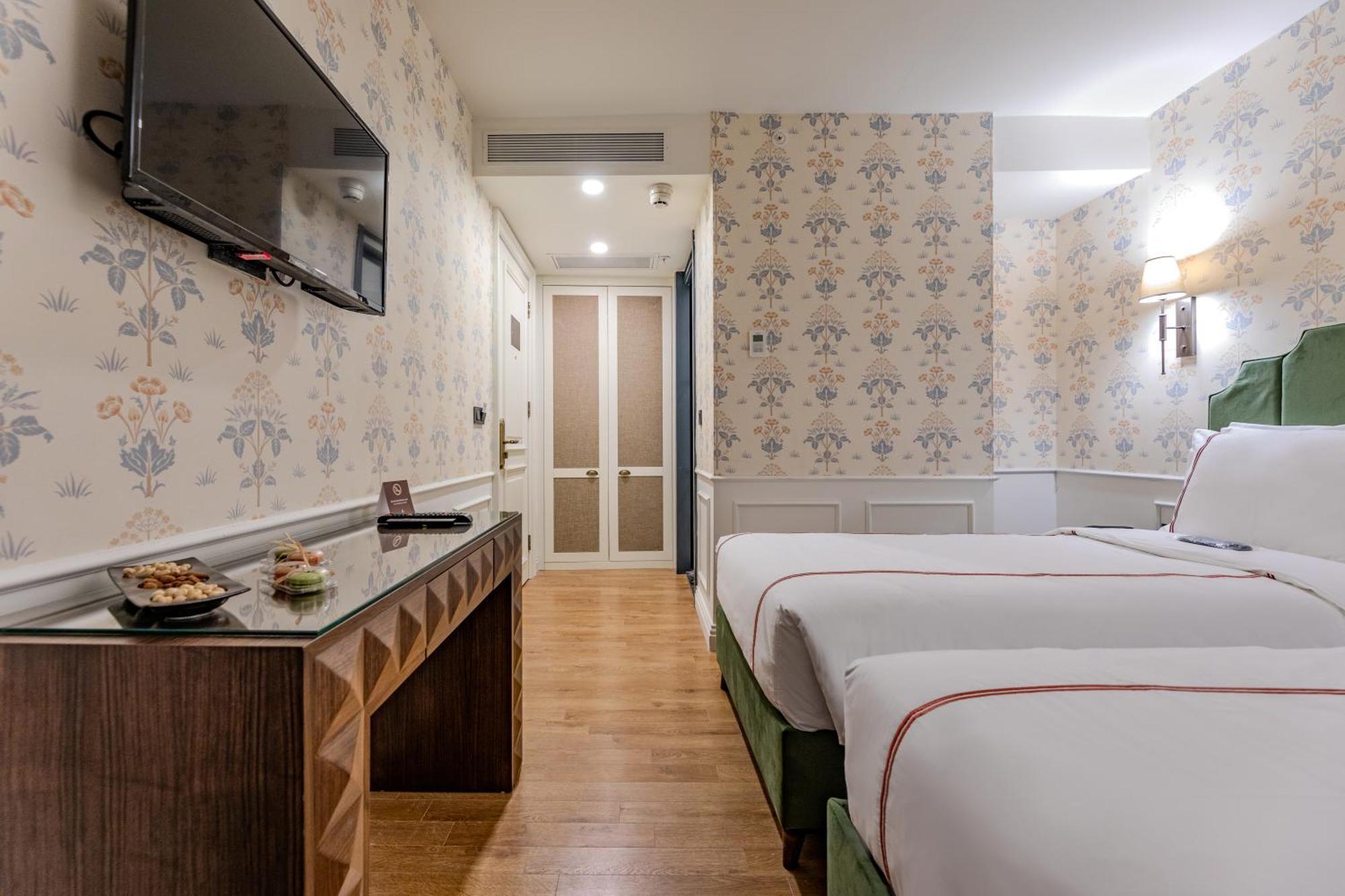 Khai Hotel Karakoey Istanbul Bagian luar foto